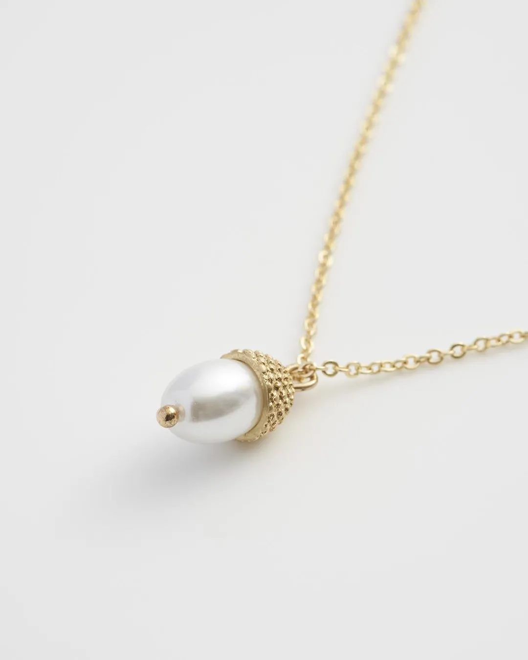 Best Fable England Acorn Pearl Necklace