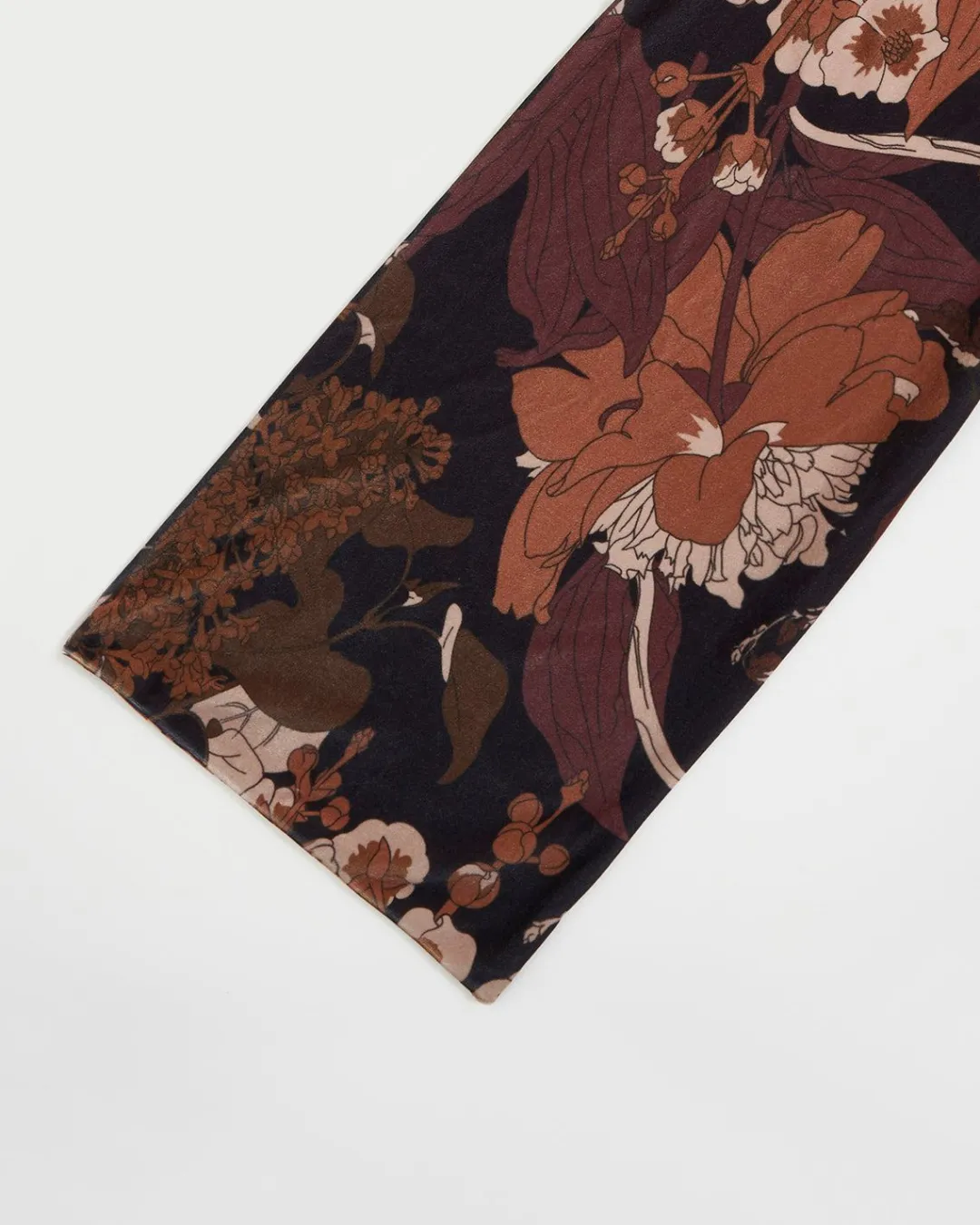 Hot Fable England Deco Bloom Black Velvet Scarf