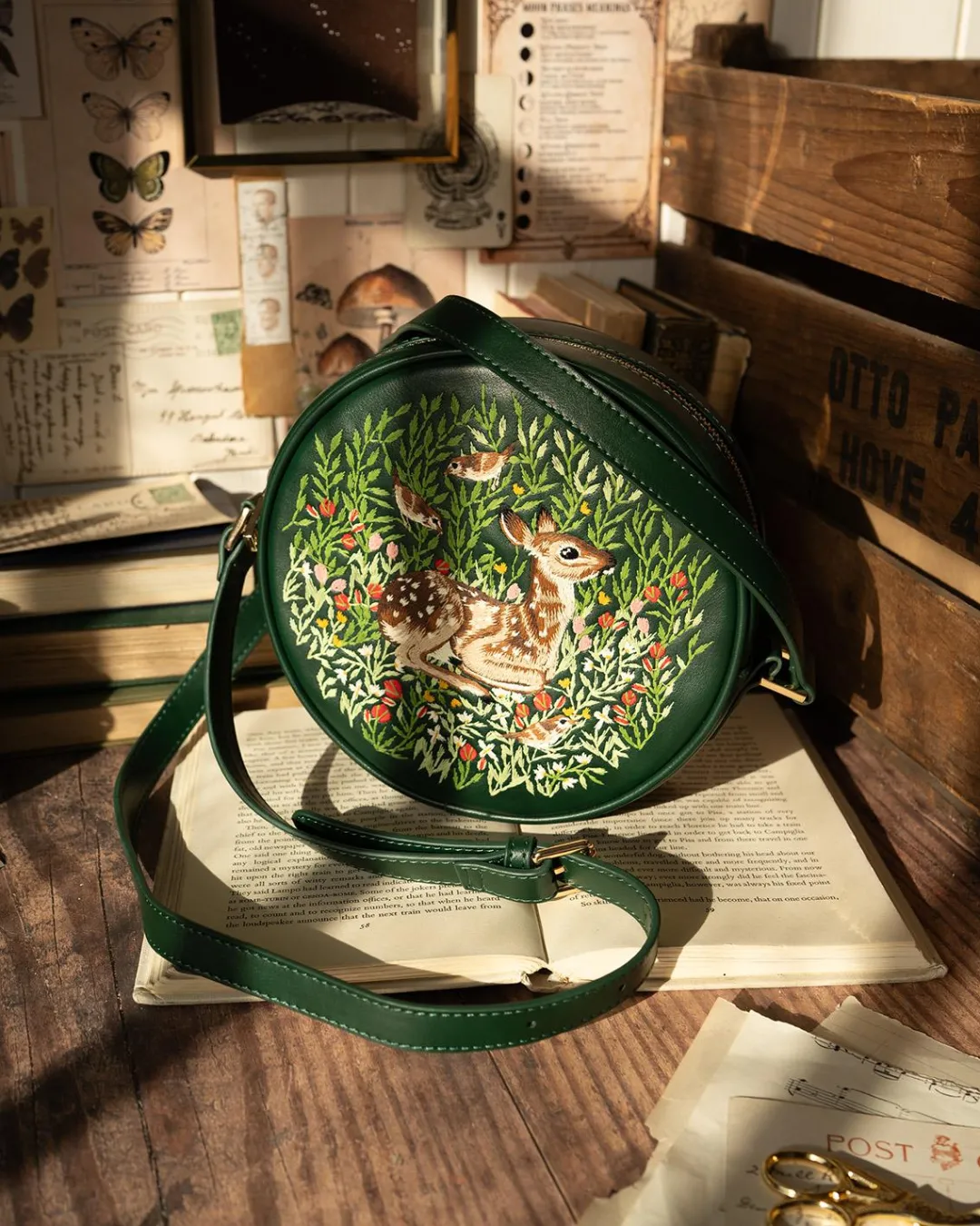 Hot Fable England Fable Chloe Fawn Circle Bag