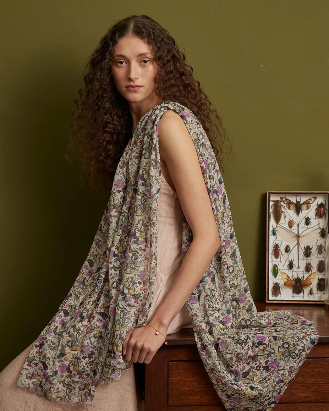 Discount Fable England Floral Engraving Lightweight Scarf