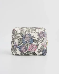 Fashion Fable England Hydrangea Large Quilted Makeup Bag