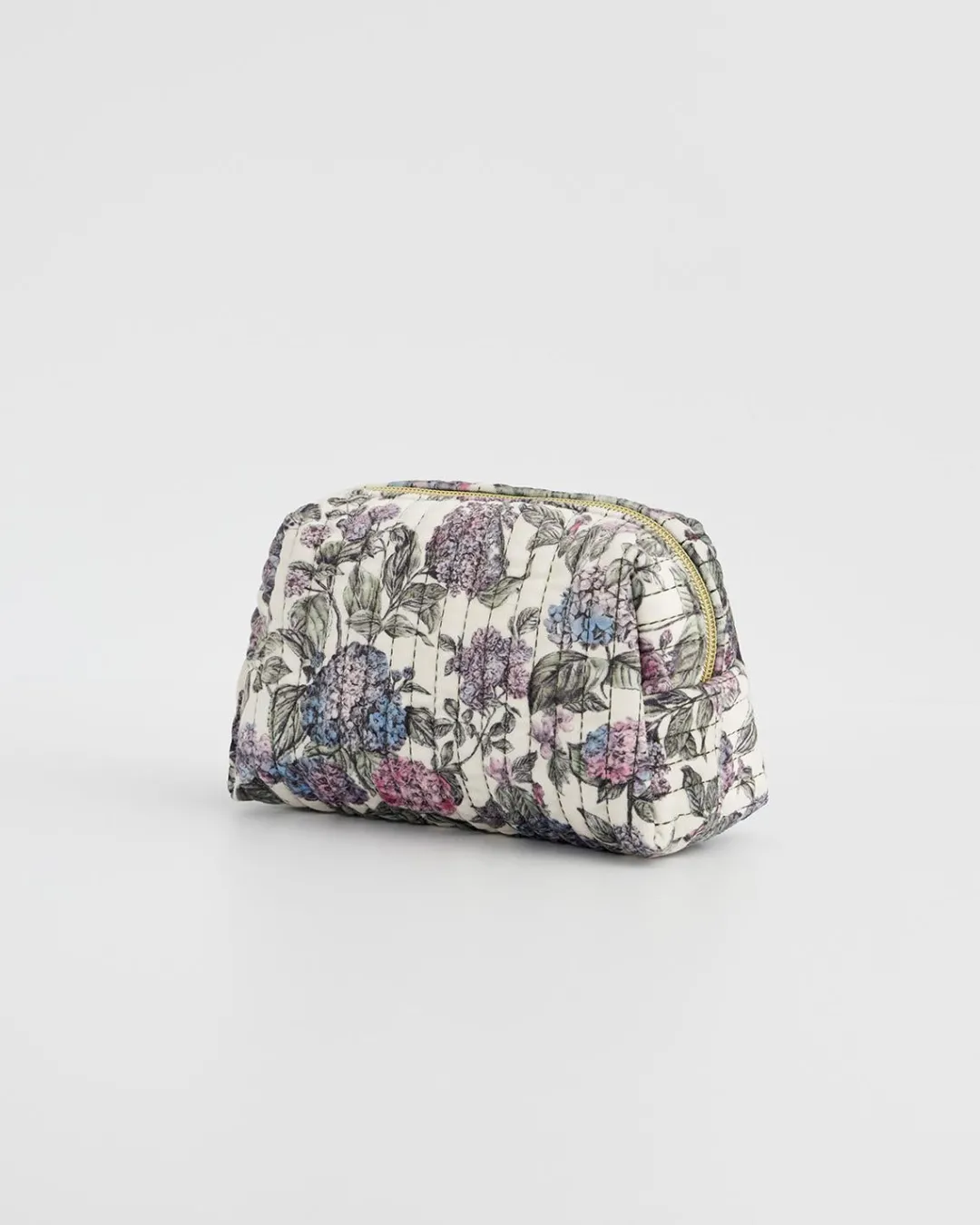 Discount Fable England Hydrangea Small Quilted Makeup Bag