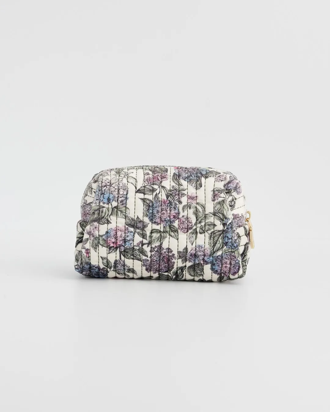 Discount Fable England Hydrangea Small Quilted Makeup Bag