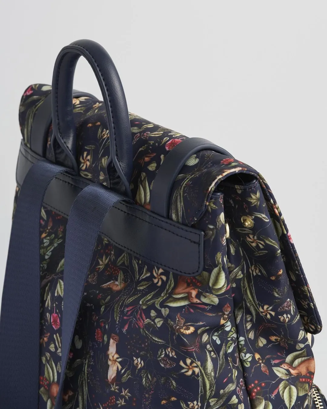 Online Fable England Wolf Garden Large Navy Backpack