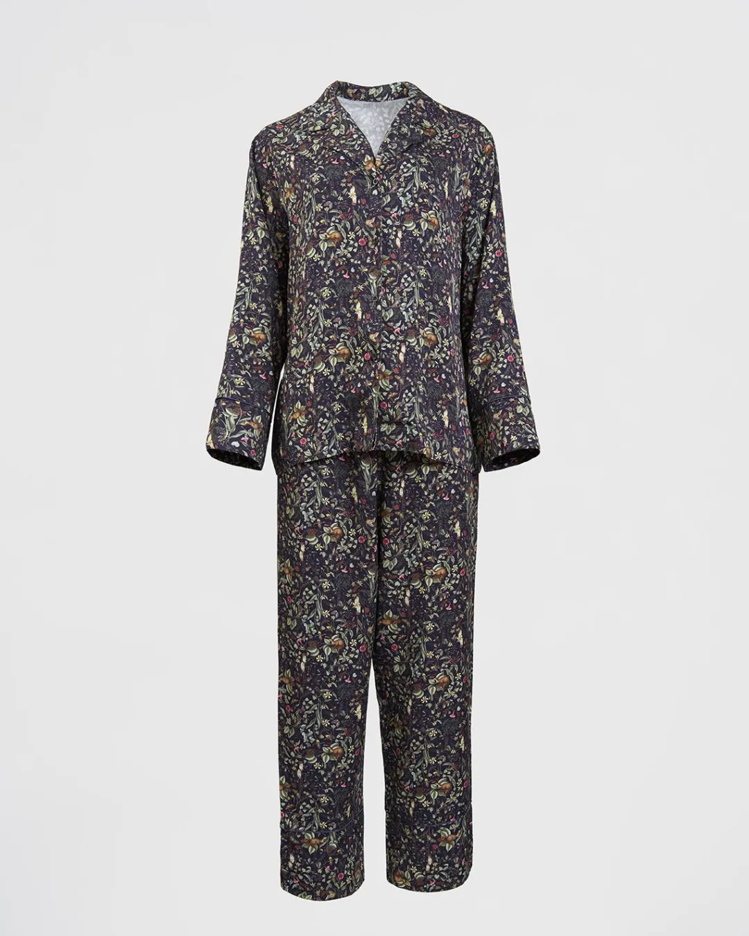 Fashion Fable England Wolf Garden Pajamas