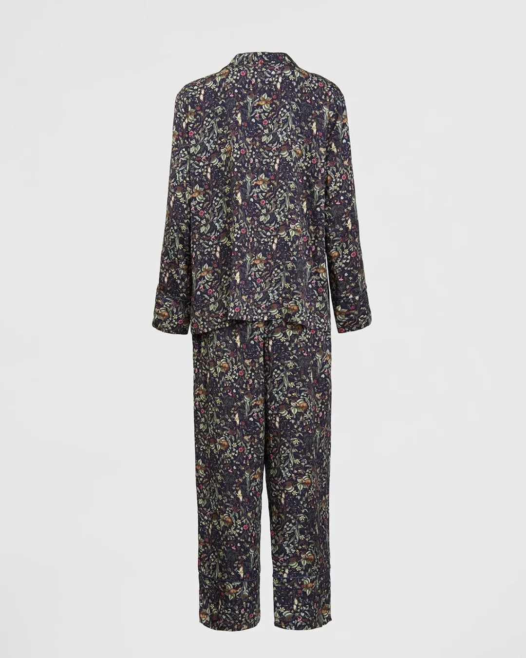 Fashion Fable England Wolf Garden Pajamas