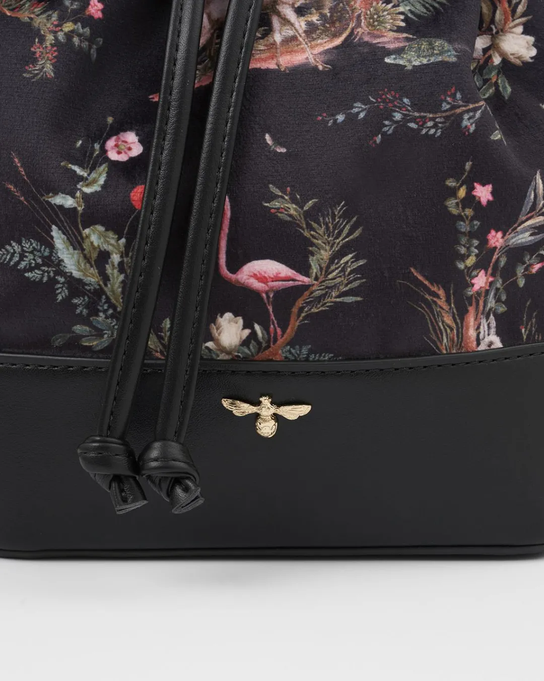 Sale Fable England Wonderland Bucket Purse