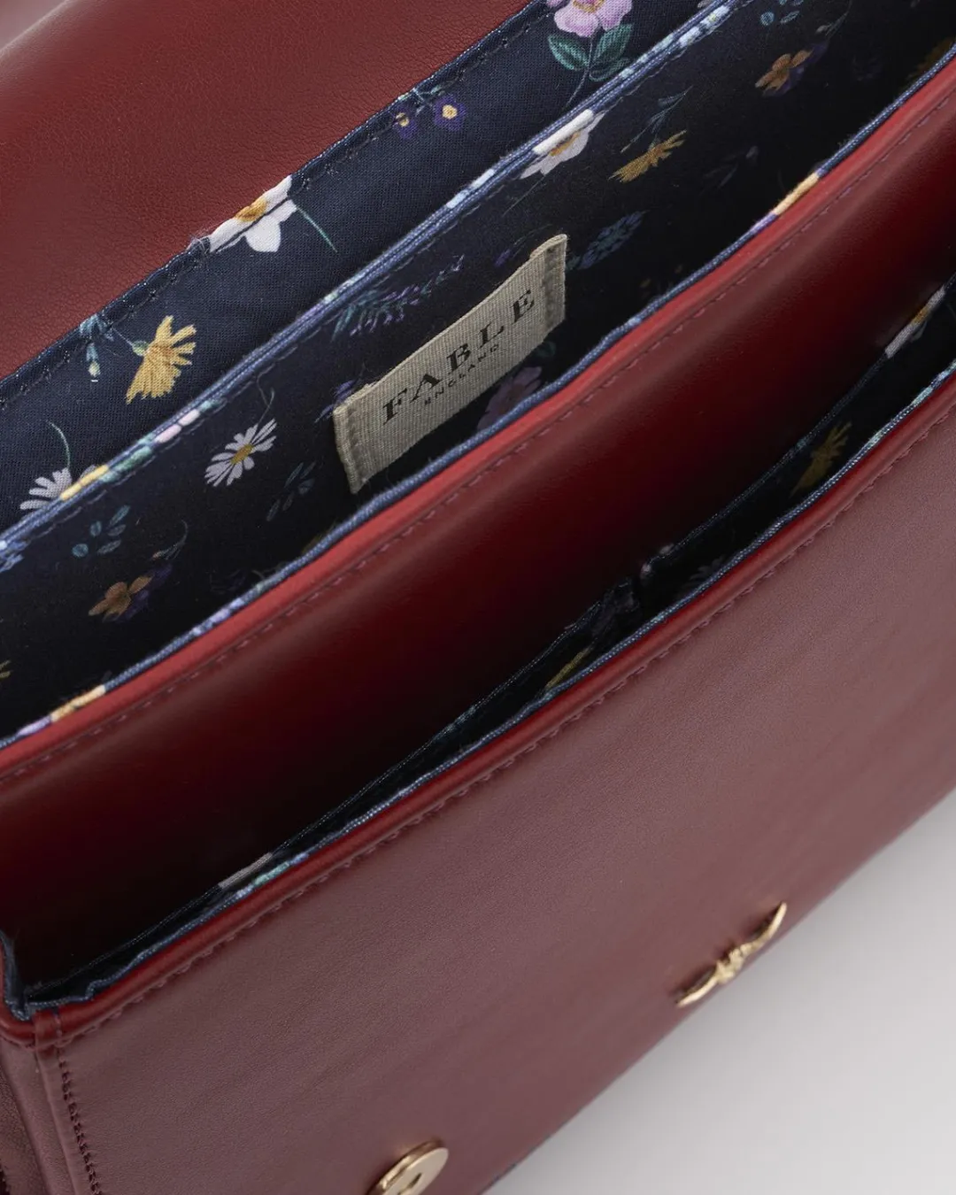 Clearance Fable England Wonderland Satchel