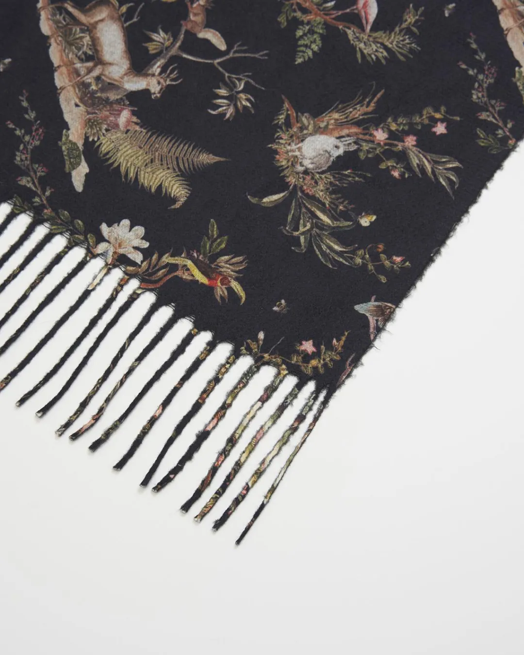Sale Fable England Wonderland Toile Fringe Scarf
